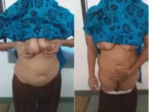 Today Exclusive- Desi Bhabhi Showing Her Nude Body And Blowjob Part 2