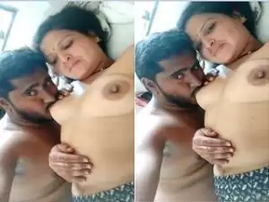 Today Exclusive- Sexy Desi Bhabhi Boob sucking By Dewar