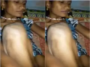 Today Exclusive- Desi Randi Bhabhi Boobs Pressing