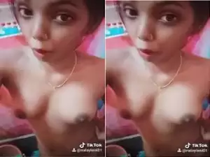 Today Exclusive- Cute Tamil Girl Showing her Nude Body Part 1