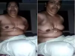 Today Exclusive- Desi Telugu Bhabhi Showing Her Boobs and Pussy
