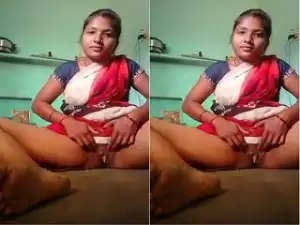 Today Exclusive- Desi Bhabhi Showing Her Pussy