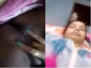 Today Exclusive- Horny Desi Bhabhi Fingerring Part 2