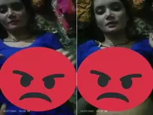 Today Exclusive- Paki Girl boob Pressing