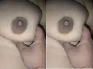 Today Exclusive- Desi Bhabhi Boob Pressing and Blowjob part 1