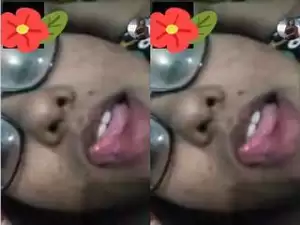 Today Exclusive- Horny Bangla Boudi Showing Her Wet Pussy And boobs On Video Call part 1