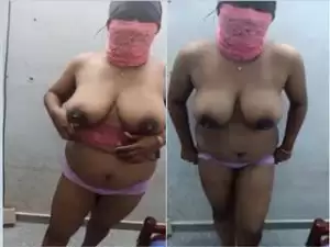 Today Exclusive- Desi Tamil Wife Strip her Saree And Showing Nude Body