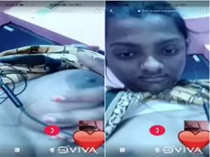 Today Exclusive- Cute Tamil Girl Showing Her Boobs To lover On Video Call