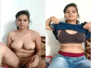 Today Exclusive-Sexy Desi Girl Strip Her Cloths and Showing Her Nude Body