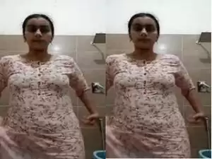 Today Exclusive- Horny Mallu Girl Showing Her Pussy