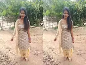Today Exclusive- Desi Odia Bhabhi Showing Her Boobs and Pussy