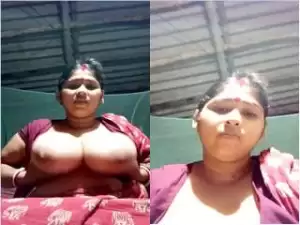 Today Exclusive- Desi Boudi Showing Her Big Boobs Part 3