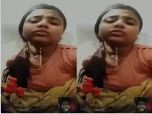 Today Exclusive- Desi Girl Showing Her Boobs On Video Call