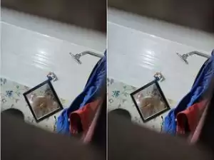 Today Exclusive- Sali Bathing Record In Hidden Cam part 2