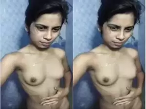 Today Exclusive- Bangla Girl Record her Nude Selfie For Lover