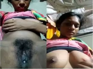 First On Net – Cute Desi Girl Showing Her Boobs and Pussy
