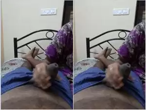 Today Exclusive- Desi Bhabhi Give Handjob