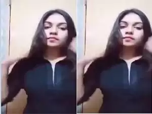 Today Exclusive- Hot Bangla Girl Showing Her Boobs