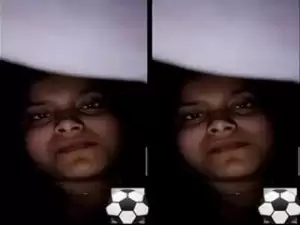 Today Exclusive-Sexy Girl Showing Her Boobs On video Call
