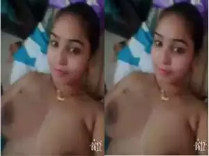 Today Exclusive- Cute Lankan Girl Showing Her Boobs