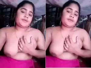 Today Exclusive- Horny Boudi Showing Her Big Boobs