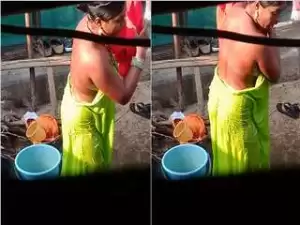 Today Exclusive- Desi Bhabhi Bathing Record In Hidden Cam
