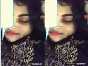 Today Exclusive- Sexy Bangla Girl Showing Her Boobs