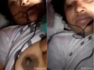 Today Exclusive- Banglore Bhabhi Showing Her Big Boobs