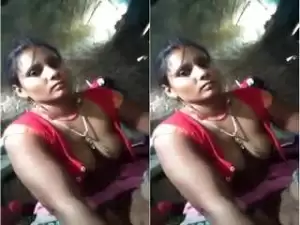 Today Exclusive- Sexy Village Wife Ridding Dick