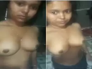 Today Exclusive- Sexy Desi Girl Record her Nude Video
