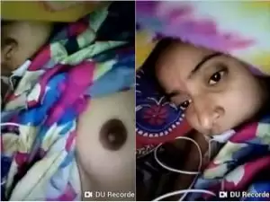 Today Exclusive- Desi Girl Showing Boobs on Video Call
