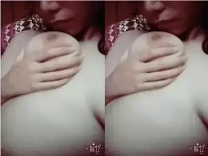 Today Exclusive- Sexy Paki Girl Enjoy With Banana and Sucking Her Boobs Part 2
