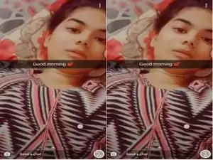 Today Exclusive- Paki Girl Showing Her Boobs