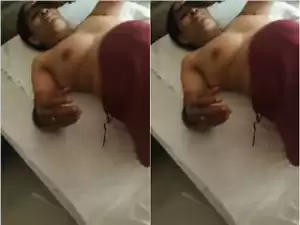Today Exclusive-Mature Wife Boobs and Pussy VIdeo Record By Hubby