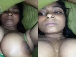 Today Exclusive- Desi Village Bhabhi Ready For Sex
