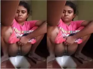Today Exclusive- Village Girl Record her  Pissing  Video