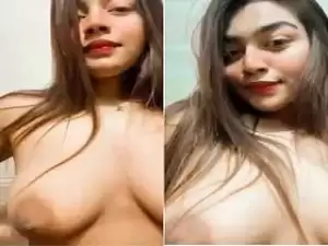 Today Exclusive- Sexy Bangla girl Showing her Boobs