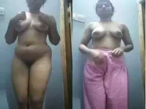 Today Exclusive- Sexy Desi Girl Strip her Cloths and Showing Her Nude Body