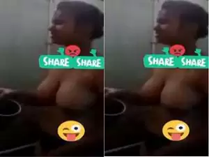 Today Exclusive- Cute Desi Girl Record Her Bathing Video For Lover