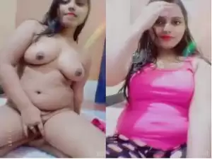 Today Exclusive -Sexy Desi girl Showing her Boobs and Pussy