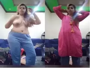 Today Exclusive – Horny Paki Girl Showing Her Big Boobs and Pussy