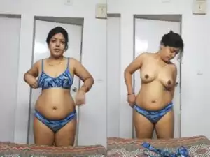 Today Exclusive- Sexy Priya Bhabhi Wearing Cloths