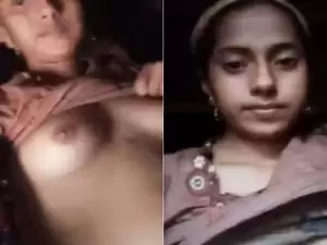 Today Exclusive- Cute Desi Girl Showing her Boobs
