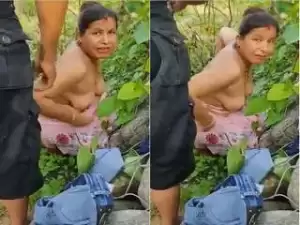 Today Exclusive- Assamese Bhabhi Out Door Fucking With Lover Caught
