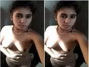 Today Exclusive- Desi Girl Record her Nude Selfie