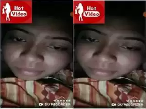 Today Exclusive- Desi Girl Showing Her Boobs and Pussy