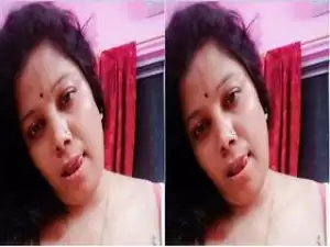 Today Exclusive- Horny Desi Boudi Showing her Big Boobs Part 2