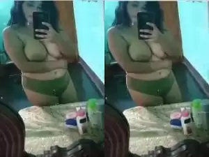 Today Exclusive- Cute Desi girl Showing her Boobs