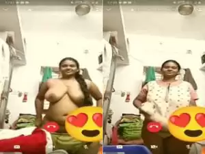 Today Exclusive- Hot Desi Girl Showing Her Big Boobs