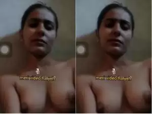 Today Exclusive- Paki Girl Showing Her Boobs Part 1